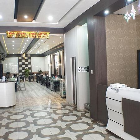 Nasional Hotel Гунунгситоли Екстериор снимка