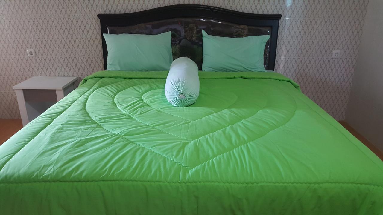 Nasional Hotel Гунунгситоли Стая снимка