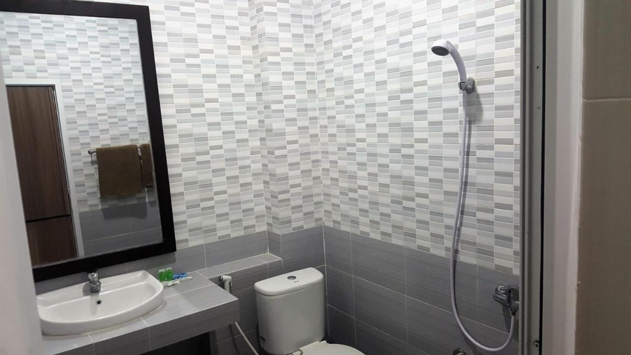 Nasional Hotel Гунунгситоли Екстериор снимка
